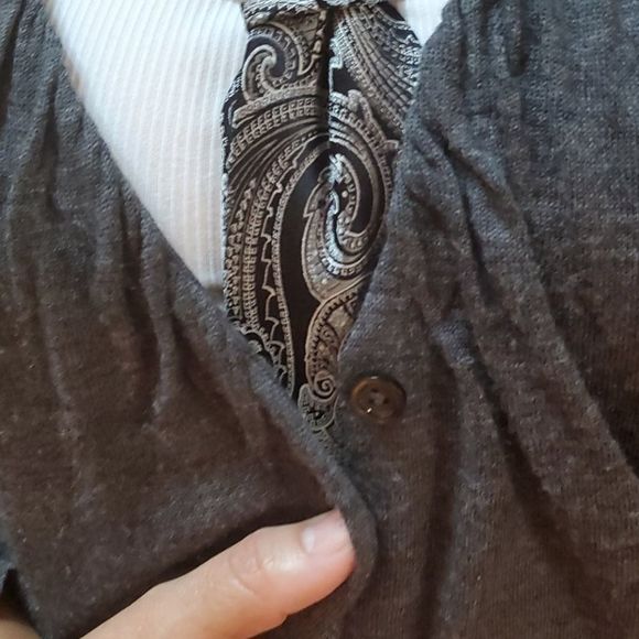 LOFT L/S Grey Gathered V Neck Pearl Button Cardi - Picture 7 of 10